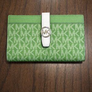 NWOT Authentic Michael Kors Green Wallet White Strap Wallet Medium size